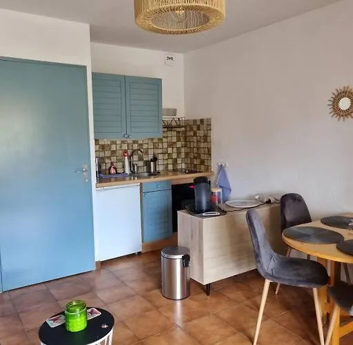 Cabine. Terrasse Le Lavandou