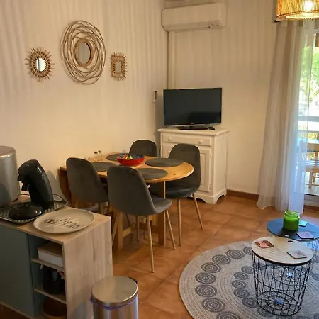 Cabine. Terrasse Apartment *